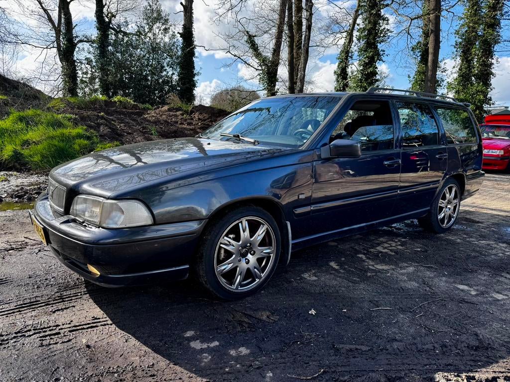 Volvo V70 2.3 T-5 AUT 1997 Grijs, 1476 kg, V70, Stationwagon, Particulier