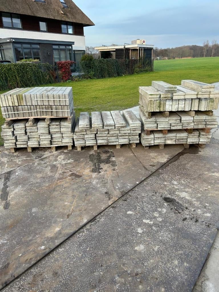 Opsluitbanden 10x20, circa 100m, Tuin en Terras, Bielzen en Borders, Ophalen, 100 tot 200 cm, Overige typen, Zo goed als nieuw