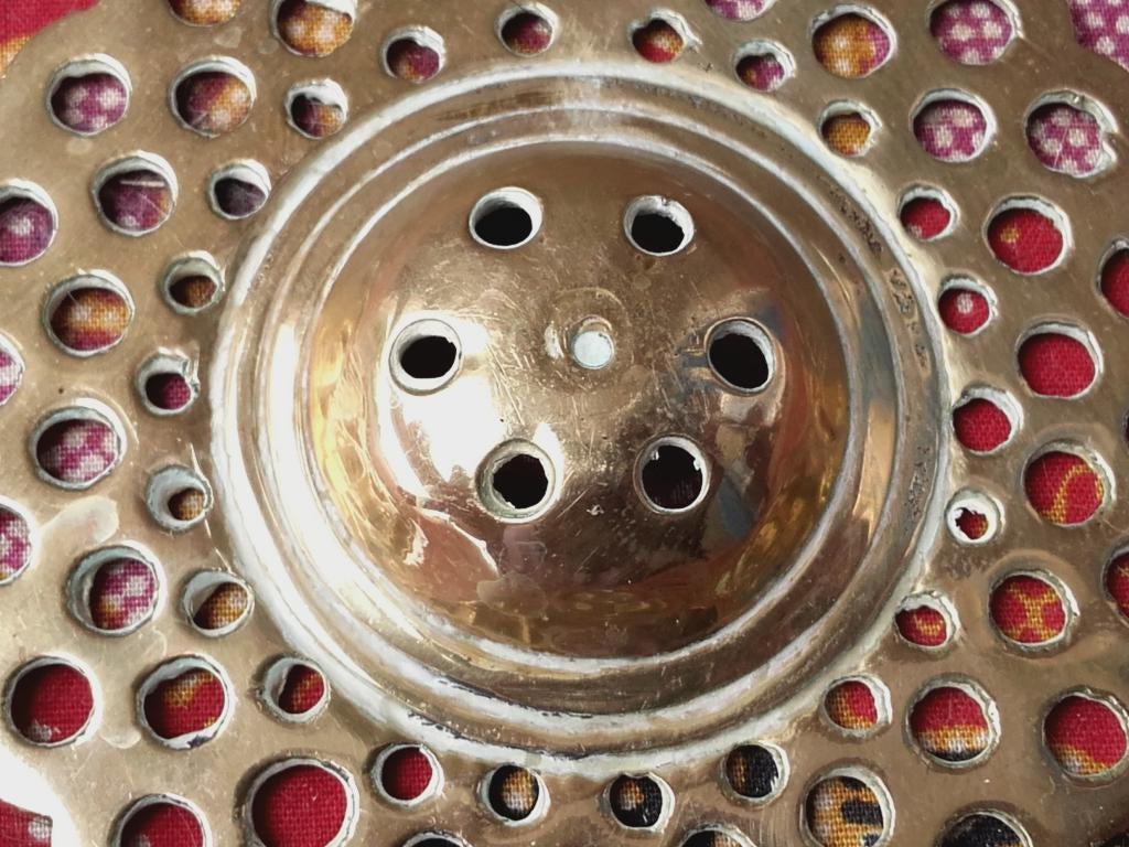 Zeldzaam antiek kleppermannetje uit Engeland 9,8 cm. 1900., Ophalen of Verzenden, Koper