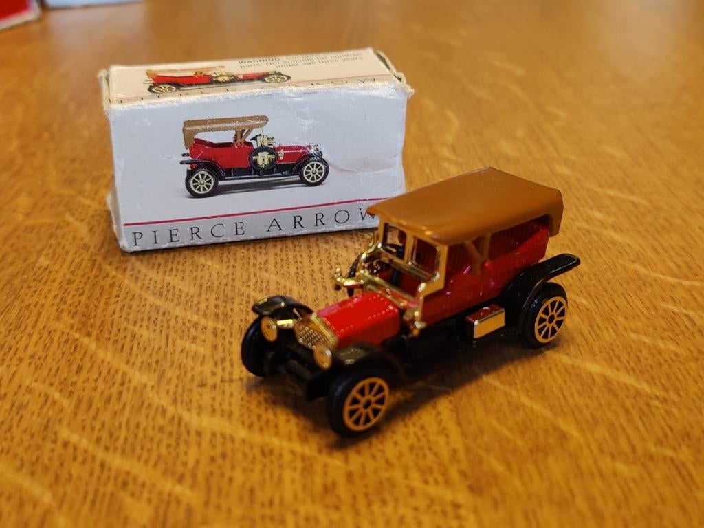 Pierce Arrow inc Doosje, Ophalen of Verzenden, Bus of Vrachtwagen