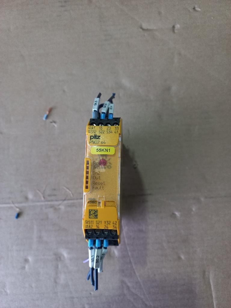 Pilz PNOZ s4 veiligheidsrelais 24VDC – Ident.nr. 750104, Ophalen of Verzenden, Zo goed als nieuw