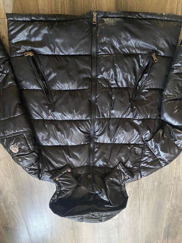 Moncler jas maat M, Ophalen, Gedragen, Zwart