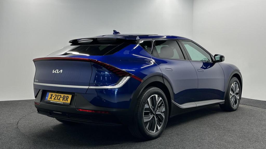 Kia EV6 Air 58 kWh 100% SOH CAMERA LEER CARPLAY ADAPTIEF CRU, Auto's, Automaat, Gebruikt, Met garantie (alle), Blauw