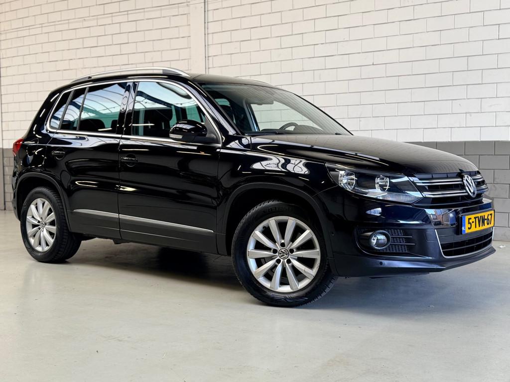 Volkswagen Tiguan 1.4 TSI Sport&Style, Voorwielaandrijving, Euro 5, 15 km/l, Zwart