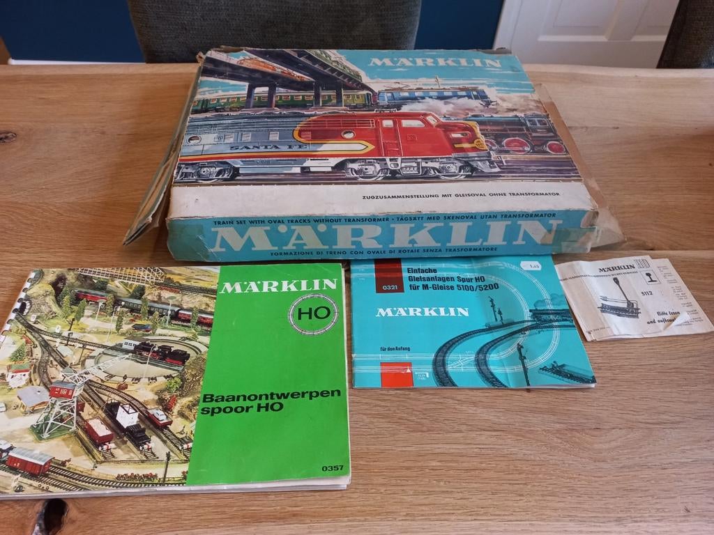 Marklin doos 3134 santé fe en folders, Ophalen of Verzenden, Gelijkstroom of Wisselstroom, Boek, Tijdschrift of Catalogus, Overige merken