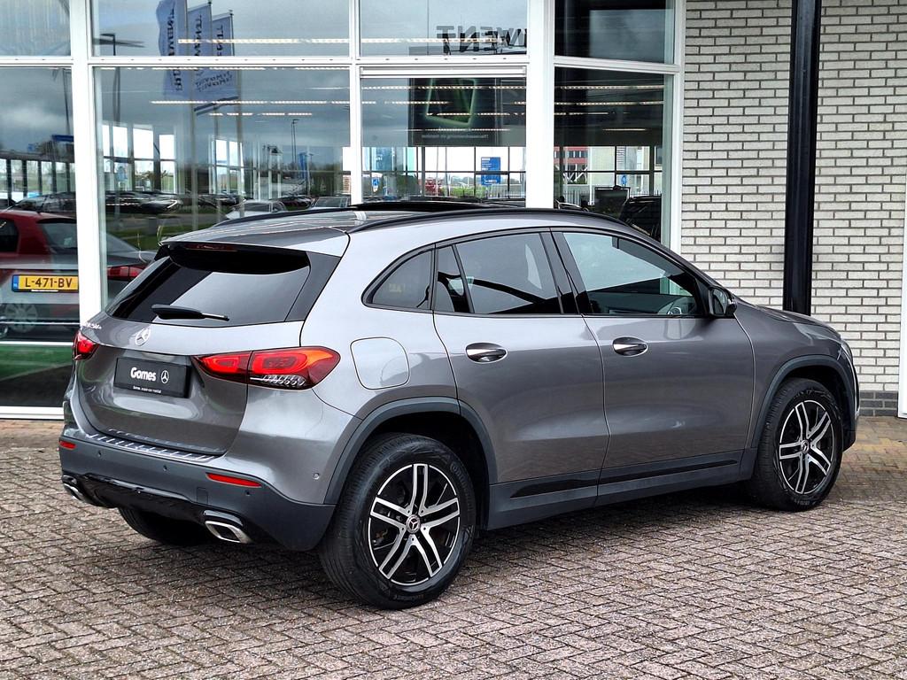 Mercedes-Benz GLA-klasse 250 e Luxury Line | Panoramadak | N, 4 cilinders, 16 kWh, Bedrijf, Hybride Elektrisch/Benzine
