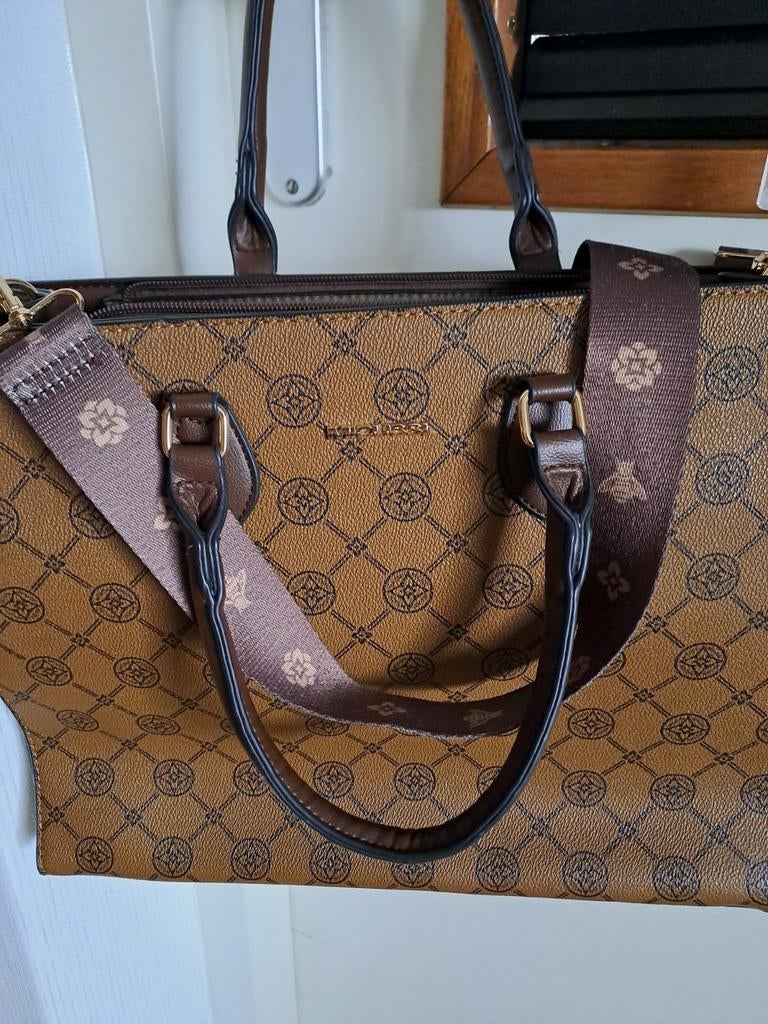 Dames tas, Ophalen of Verzenden, Nieuw, Bruin, Schoudertasje