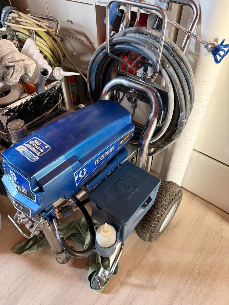 Graco mark v pleister en verf, Doe-het-zelf en Verbouw, Schildersmaterialen, Zo goed als nieuw, Verfspuit of Verfpomp, Ophalen