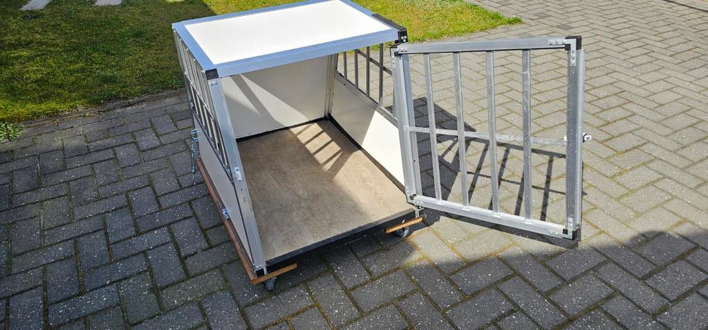 Auto kennel voor Seat Leon 5F ST 2018, Dieren en Toebehoren, Hondenhokken, Ophalen, 110 cm of meer, 100 cm of meer