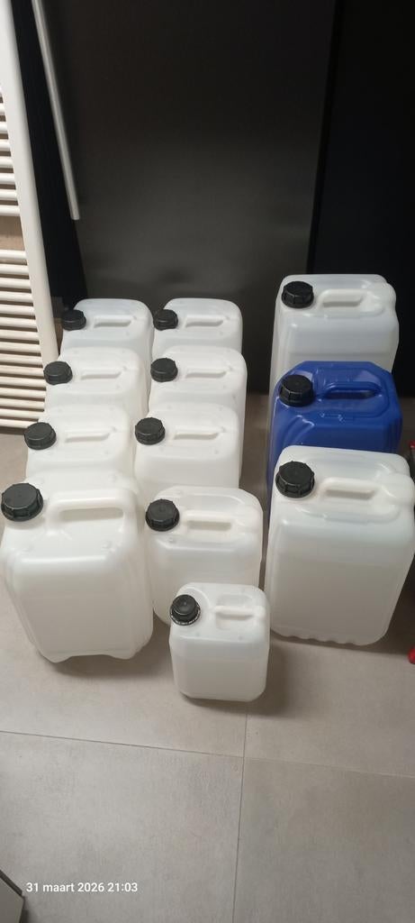 Diverse kunststof jerrycans bijna alles UN gekeurd., Auto diversen, Ophalen