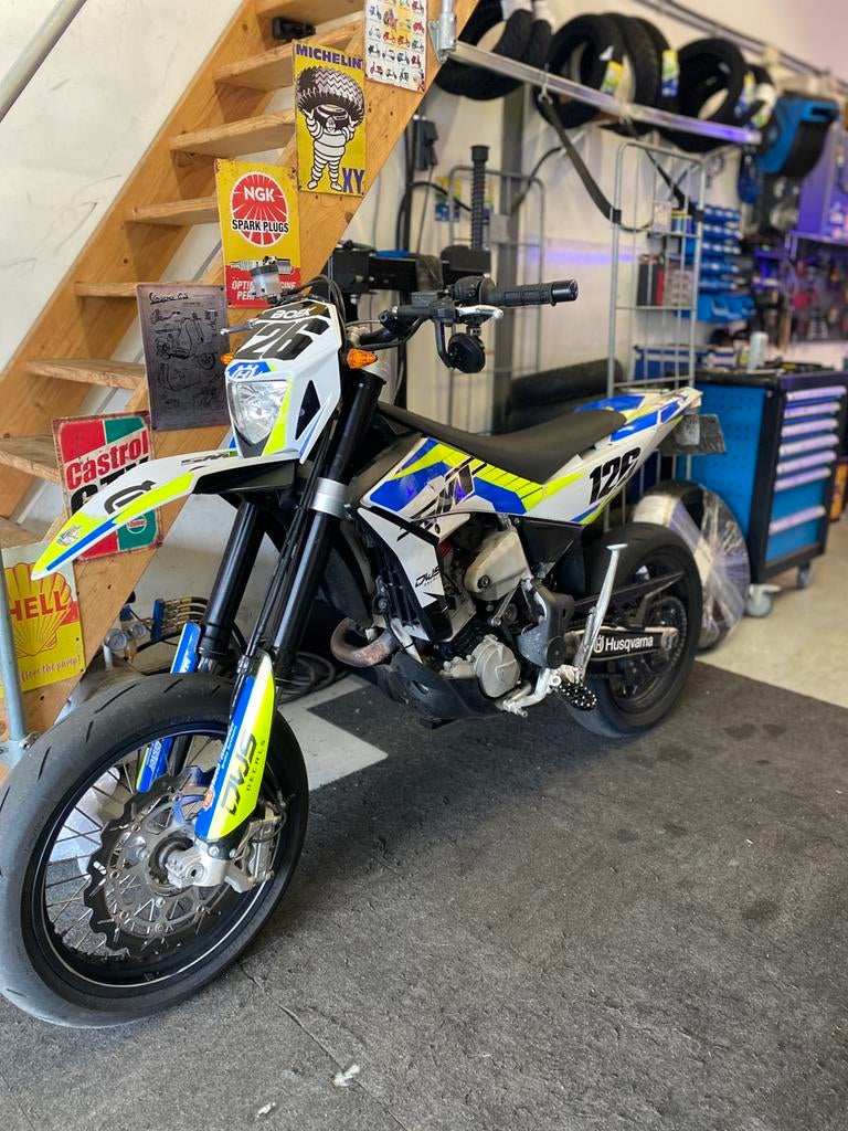 Husqvarna SMR 511 Supermoto, Fietsen en Brommers, Ophalen, 6 versnellingen, 511 cc