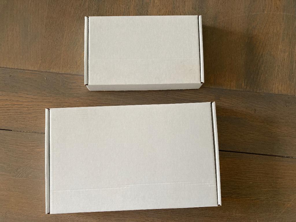 150 st. kartonnen VOUWDOOSJES 2 maten - wit, Doos, Opvouwbaar, Minder dan 50 cm, Ophalen of Verzenden