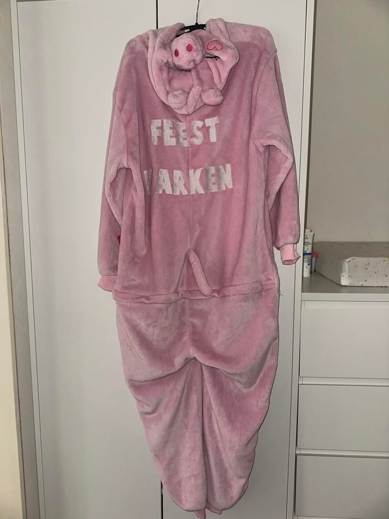 Onesie - feestvarken S/M, Carnaval, Ophalen of Verzenden, Kleding, Maat 36 (S)