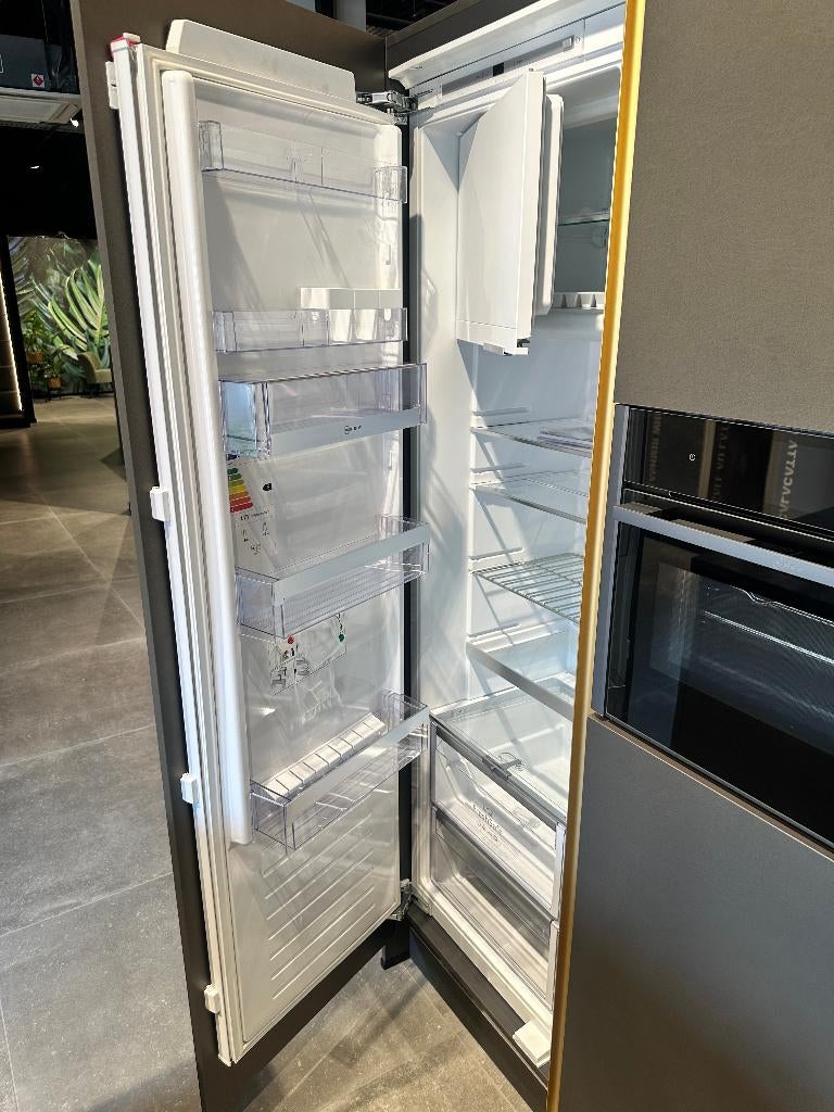 Volledige luxe showroomkeuken met eiland + Neff apparatuur, Höferfeld 5–7 32602 Vlotho Duitsland, Verzenden, Info@pronorm.de, Overige typen