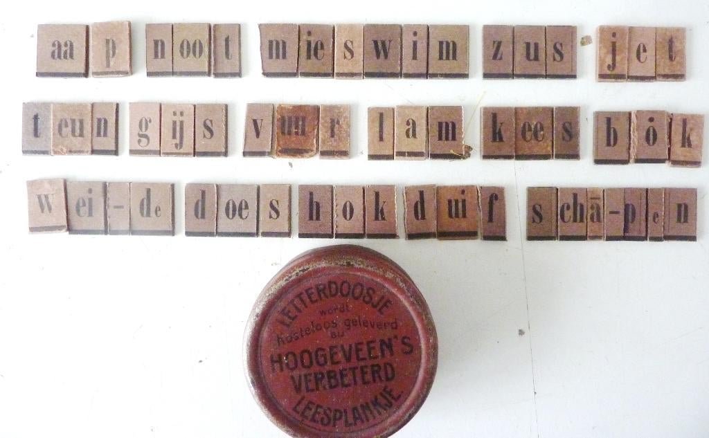 Mooie set oude letters voor leesplankje AAP NOOT MIES, Ophalen of Verzenden, Huis en Tuin