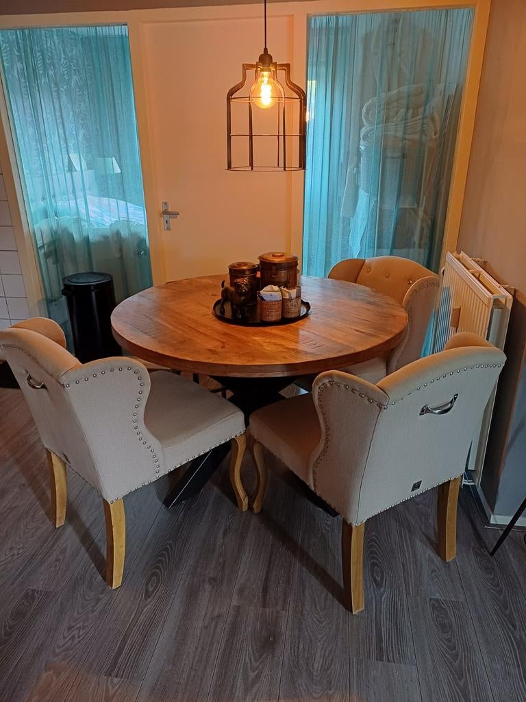 Riviera Maison setje 3 stoelen en een bankje kleur is beige., Ophalen, Zo goed als nieuw