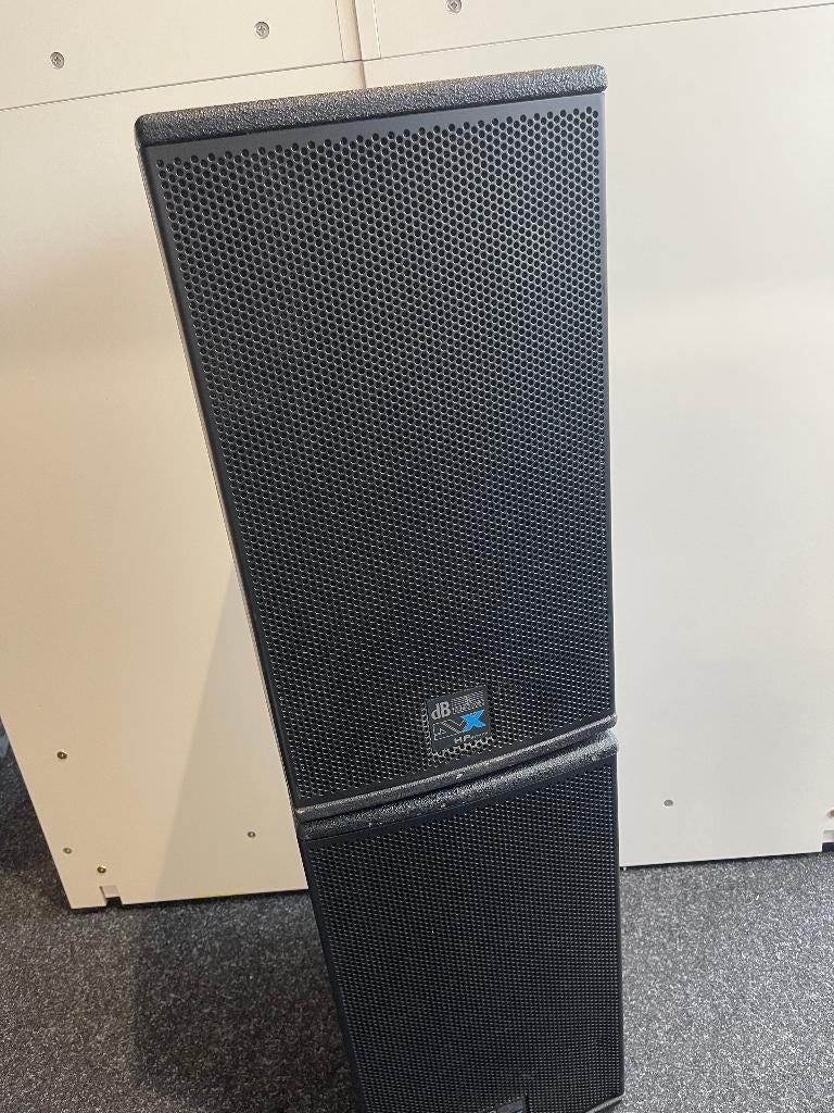 2x dB Technologies DVX-D10 speakers, Gebruikt, Minder dan 60 watt, Front, Rear of Stereo speakers, Ophalen