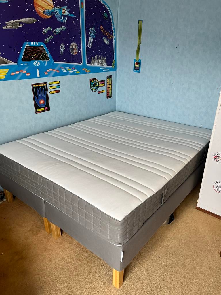 Boxspring bed - Grijs - 180x200 - Zo goed als nieuw, Ophalen, Tweepersoons, Zo goed als nieuw, 180 cm