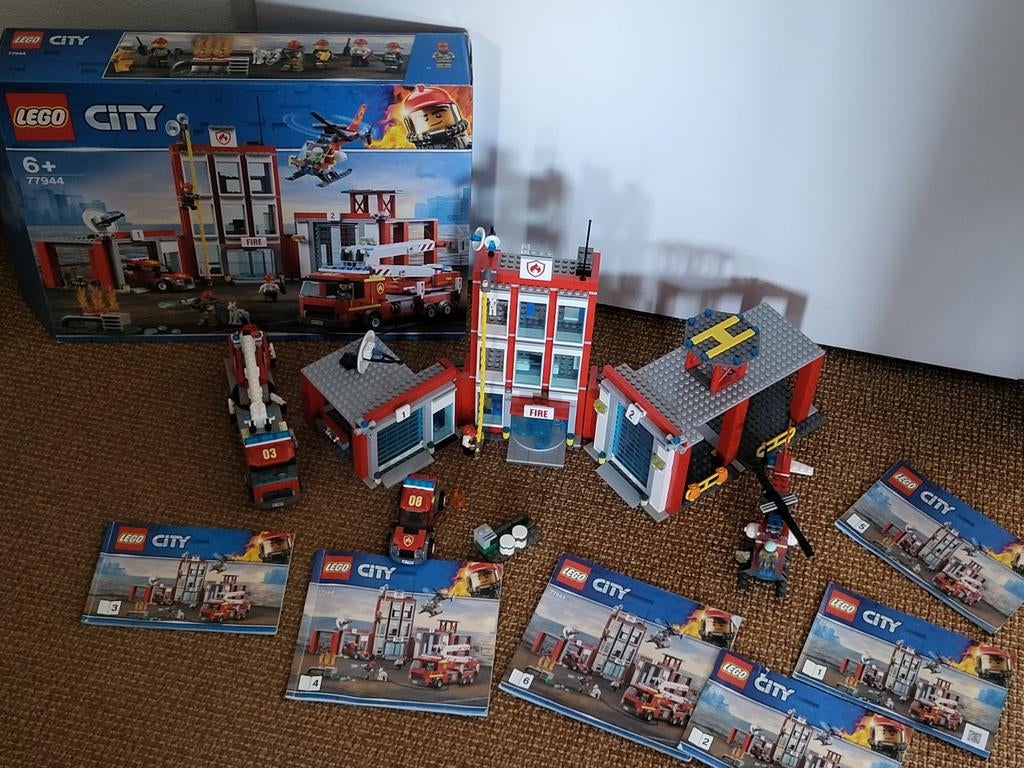 Lego City Brandweer Hoofdkwartier 77944, Lego, Ophalen of Verzenden, Inclusief minifiguren, City