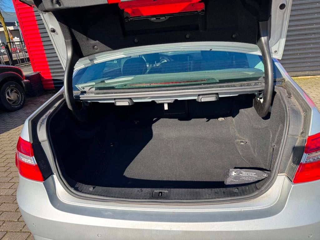 Mercedes-Benz E-klasse 350 CDI Avantgarde | Pano | Leer | Na, Automaat, Euro 5, Achterwielaandrijving, Zwart