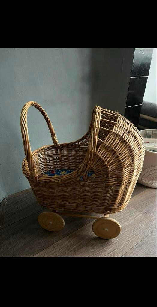 Rieten poppenwagen Dille&Kamille, Kinderen en Baby's, Speelgoed | Poppen, Ophalen, Gebruikt, Overige typen