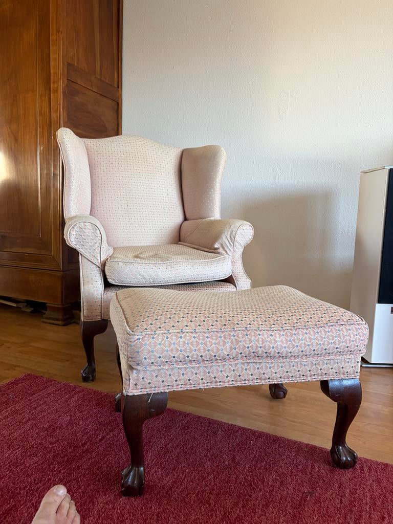 Engelse oorfauteuil met hocker, Ophalen of Verzenden, Gebruikt, Hout, 75 tot 100 cm