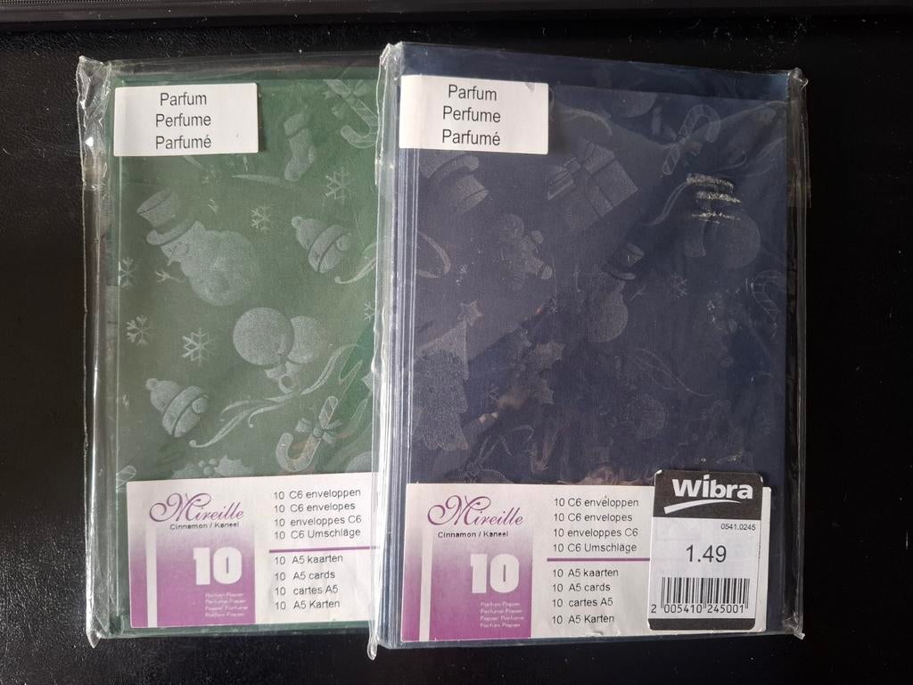 20 A5 kaarten geparfumeerd/kerstprint in groen en blauw, Ophalen of Verzenden, Nieuw, Overige thema's, Blanco kaart of Basiskaart