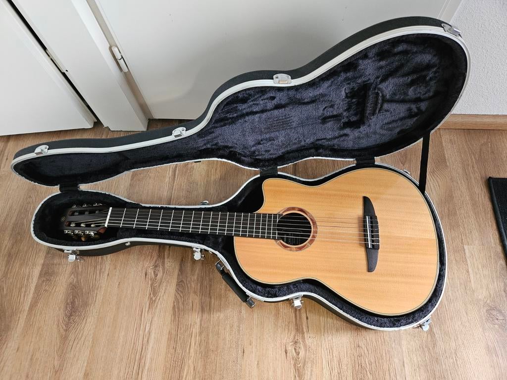 Yamaha NCX-900R akoestische gitaar, Muziek en Instrumenten, Ophalen, Zo goed als nieuw, Klassieke of Spaanse gitaar, Met koffer