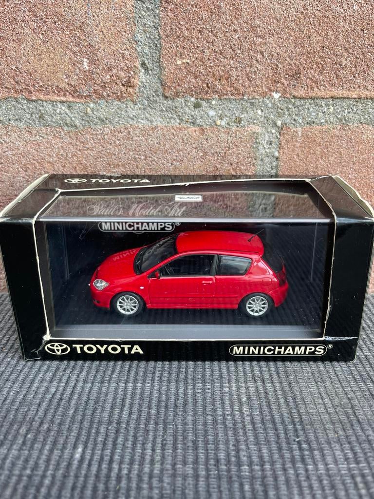 1:43 Minichamps Toyota Corolla 3drs…….. 25,-, Hobby en Vrije tijd, Modelauto's | 1:43, Ophalen of Verzenden, Zo goed als nieuw