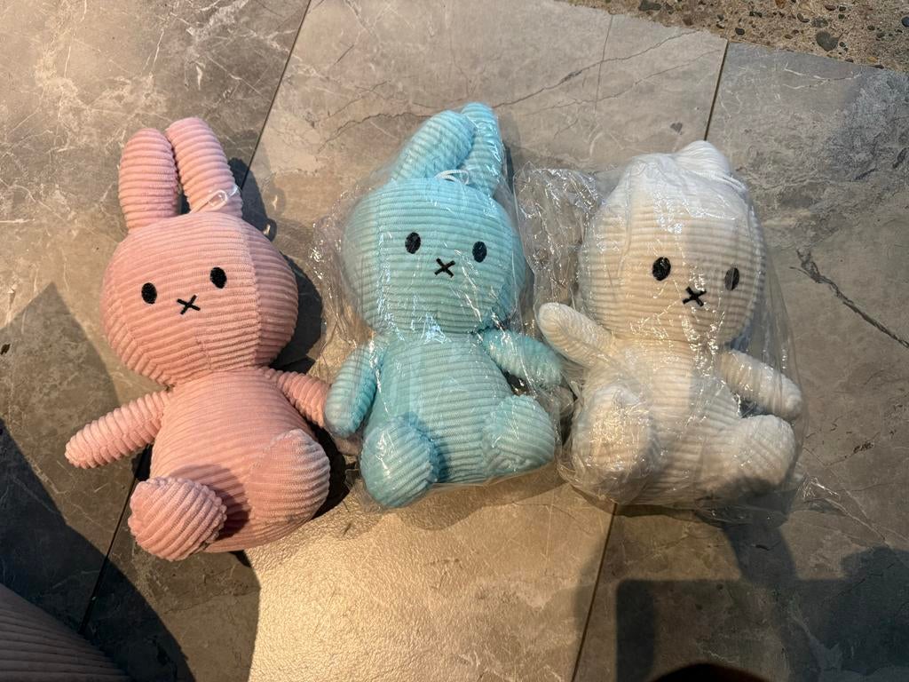 Leuke Nijntje knuffels met ophang zuignap, Kinderen en Baby's, Speelgoed | Knuffels en Pluche, Nijntje, Ophalen of Verzenden, Met label