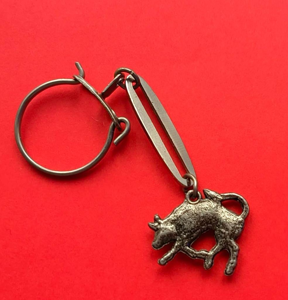 Stier sleutelhanger, Verzamelen, Sleutelhangers, Zo goed als nieuw, Dier of Natuur, Ophalen of Verzenden