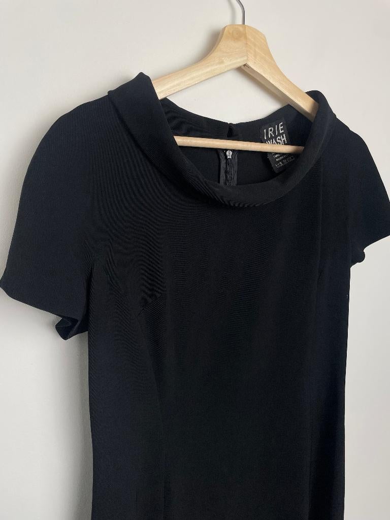 Irie Wash zwarte fit-and-flare skaterjurk met col maat L, Kleding | Dames, Jurken, Zwart, Zo goed als nieuw, 8 & 9 rue du pré aux clercs 75007 Paris