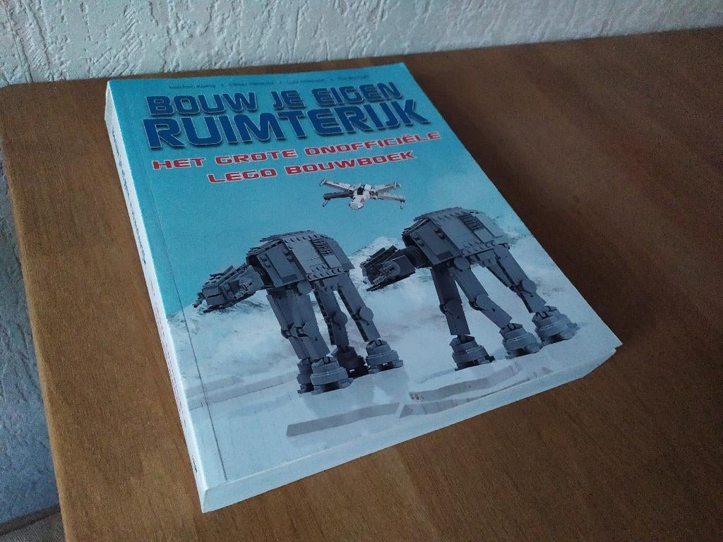 Bouw je eigen ruimterijk - Het grote onofficiele Lego..., Ophalen of Verzenden, Gelezen, Overige onderwerpen