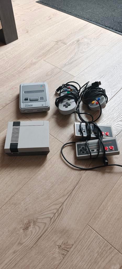 Mini NES & Mini SNES met 2 controllers (zonder kabels), Spelcomputers en Games, Spelcomputers | Nintendo Super NES, Ophalen of Verzenden
