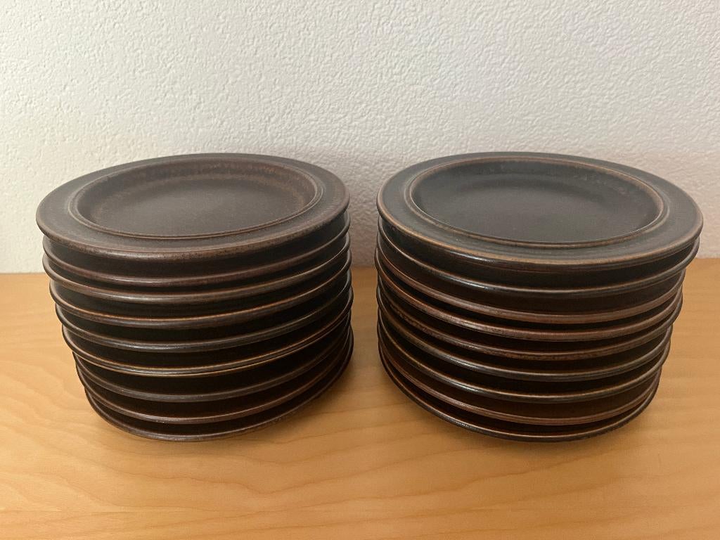 Gebaksborden 18x van Arabia, type Ruska, Ophalen, Keramiek, Zo goed als nieuw, Bord(en)