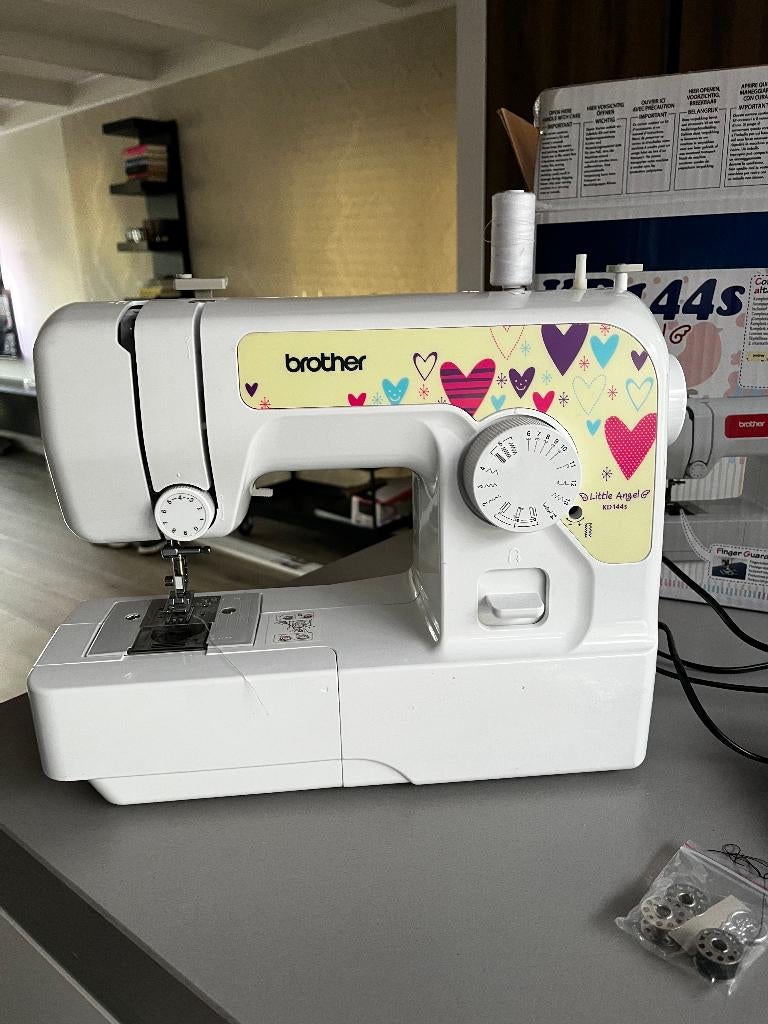 Naaimachine Brother Little Angel KD144s, Hobby en Vrije tijd, Naaimachines en Toebehoren, Ophalen, Gebruikt, Naaimachine, Brother