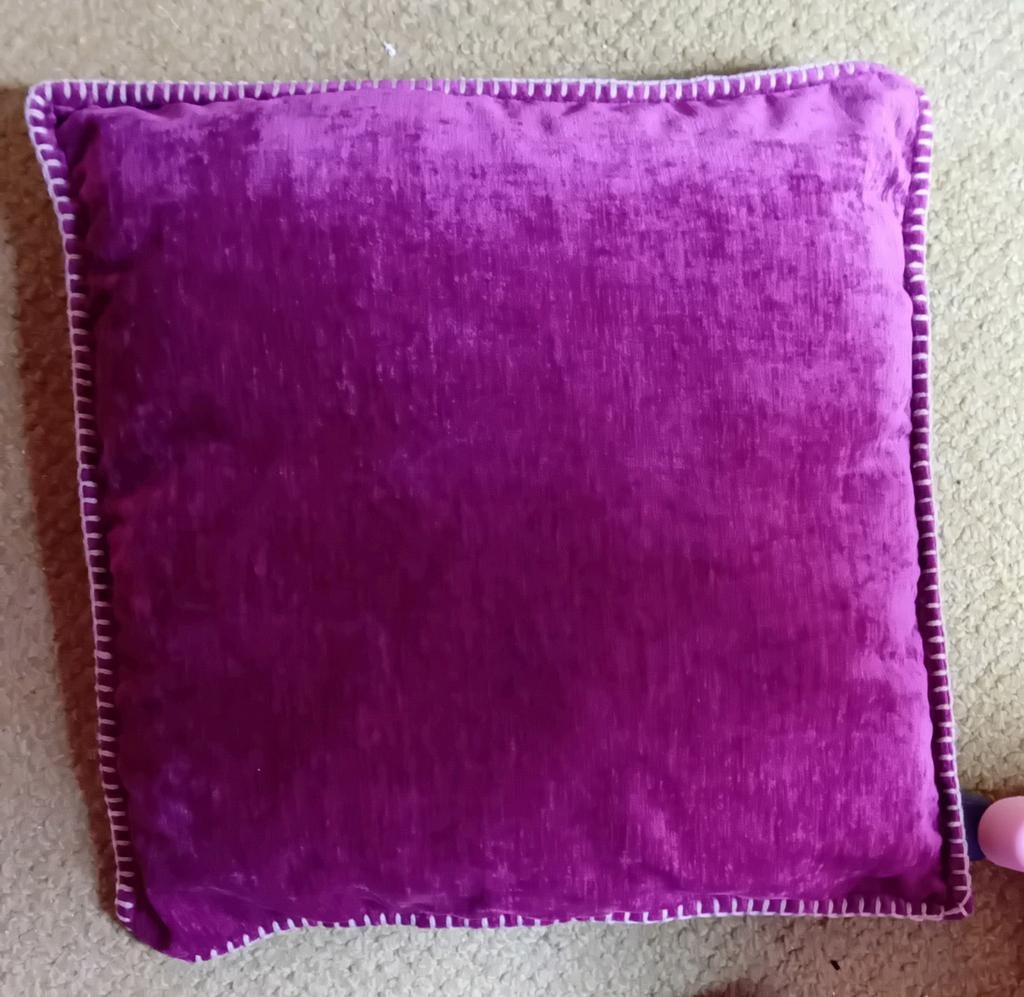 Bordeaux rode kussens, Ophalen, Zo goed als nieuw, Rood, Vierkant