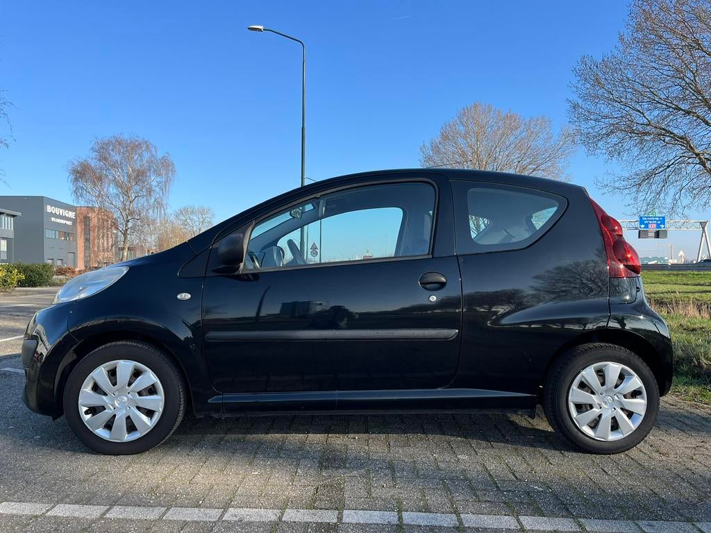 Peugeot 107 1.0 2012 Zwart Airco, Auto's, Peugeot, Particulier, Airbags, Airconditioning, Benzine, A, Hatchback, Handgeschakeld