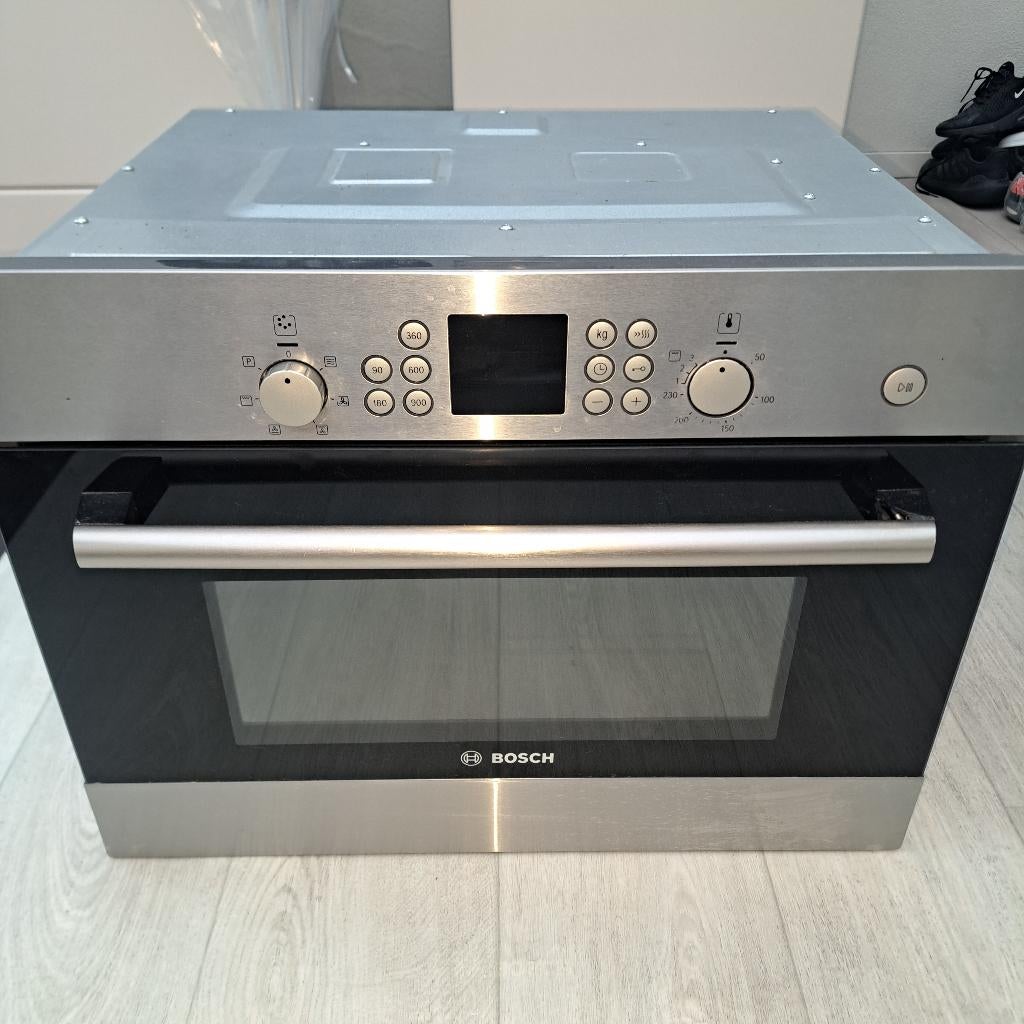 Combimagnetron  Bosch, Zo goed als nieuw, Draaiplateau, Hete lucht, Ophalen