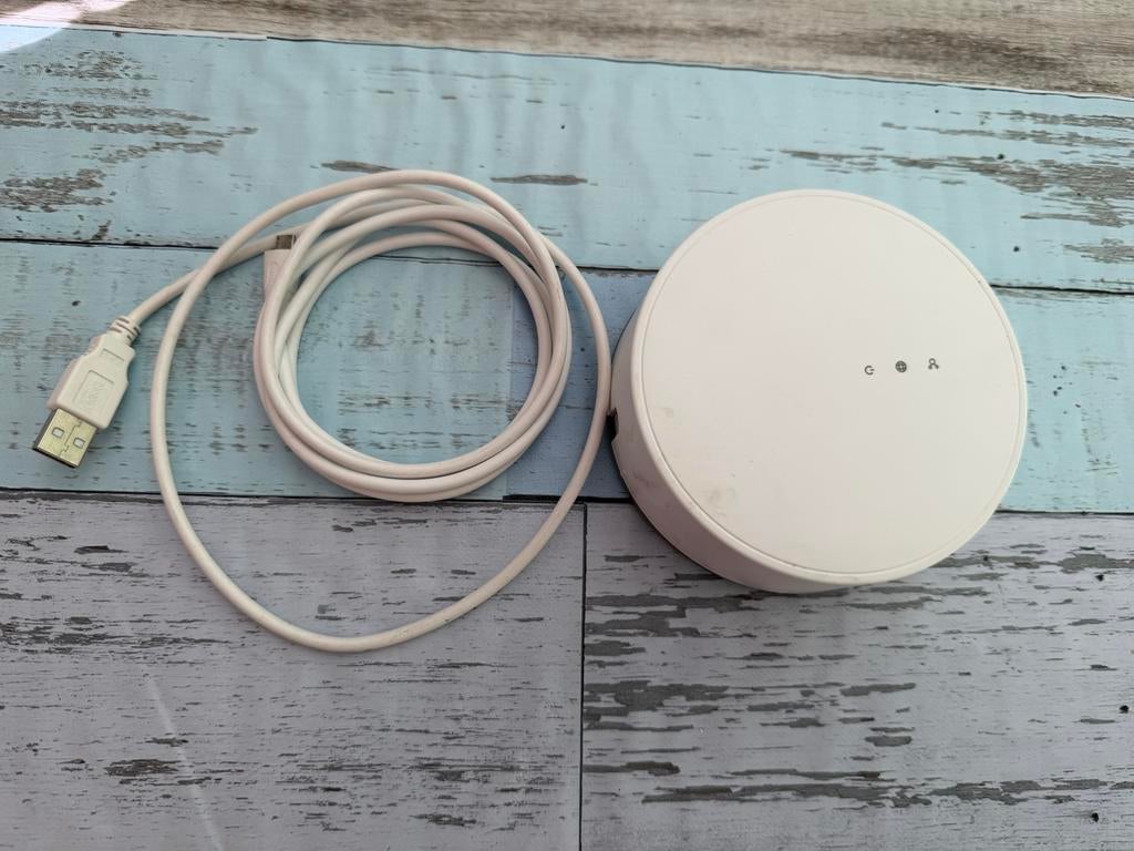 IKEA TRÅDFRI Gateway Compleet met adapter en kabel, Ophalen of Verzenden, Zo goed als nieuw
