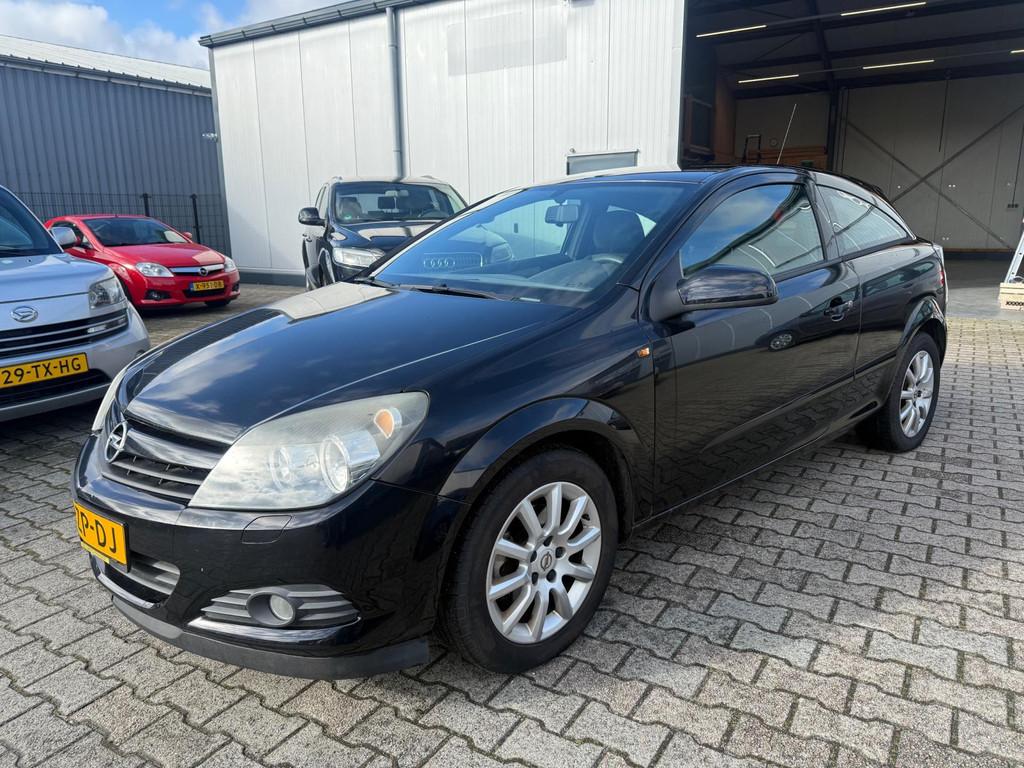 Opel Astra GTC 1.8 Sport 2008 Zwart 154.000 KM 1E Eigenaar, 125 pk, Gebruikt, 4 cilinders, 1165 kg