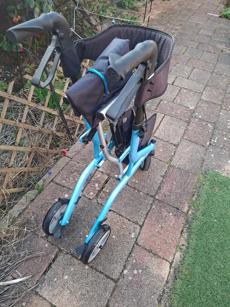 Inklapbare Rolator  caremart ez-lite, Ophalen, Opvouwbaar, Gebruikt