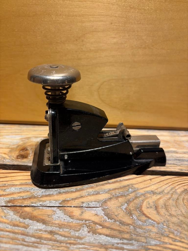 Vintage nietmachine, Ophalen of Verzenden