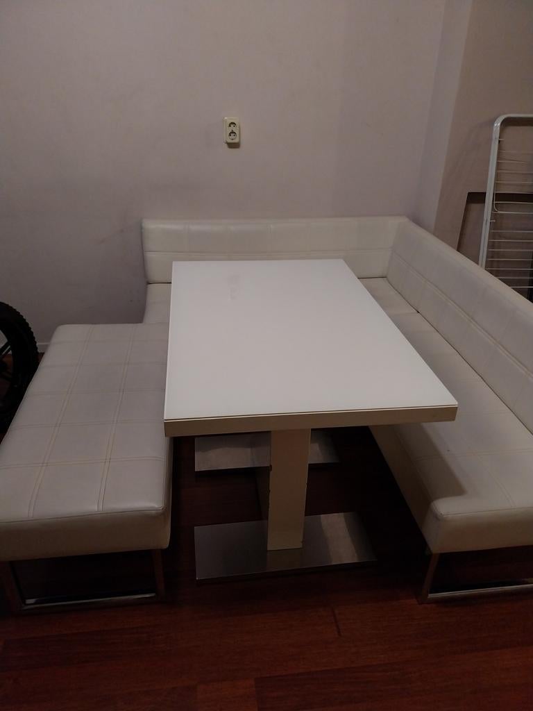 Moderne witte eethoek met banken en tafel, Ophalen, Gebruikt, Modern, 4 tot 6 stoelen