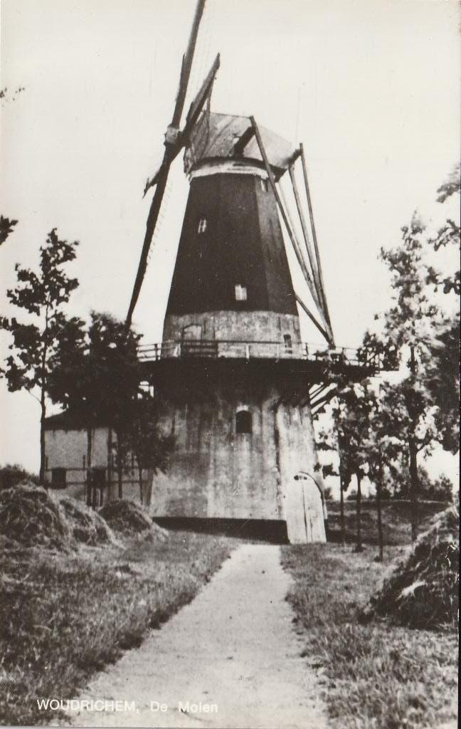 Woudrichem molen, Ophalen of Verzenden, Ongelopen, Noord-Brabant
