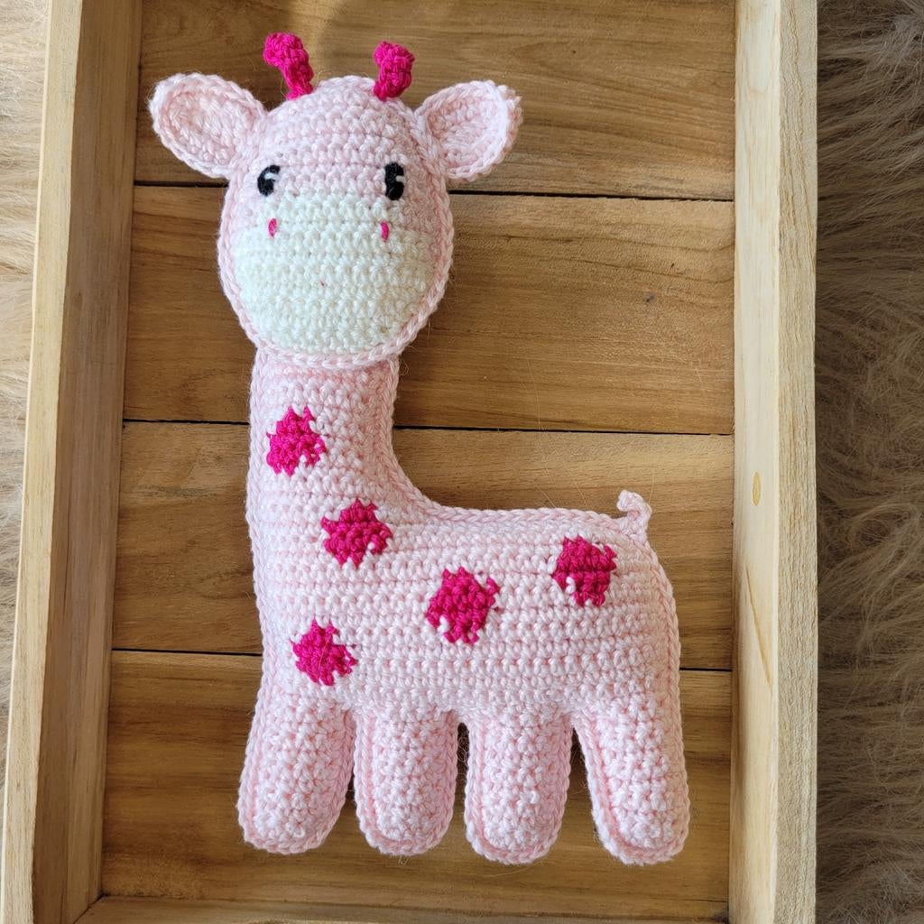 Gehaakte roze giraf knuffel, Ophalen of Verzenden, Nieuw, Kraamcadeau