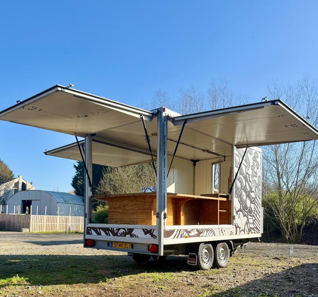 Mobiele Verkoopwagen 4x2 – Event Trailer – 3 Kleppen, Ophalen
