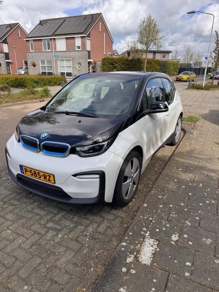 BMW i3, 120 Ah, wit/zwart., Auto's, BMW, Particulier, i3, Elektrisch, Hatchback, Automaat, Grijs, Stof, Achterwielaandrijving