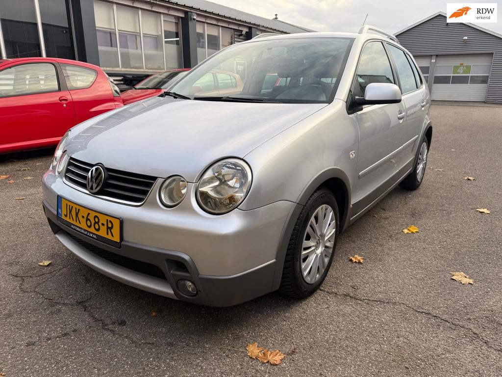 Volkswagen POLO Gereserveerd, Voorwielaandrijving, Gebruikt, Zwart, 4 cilinders
