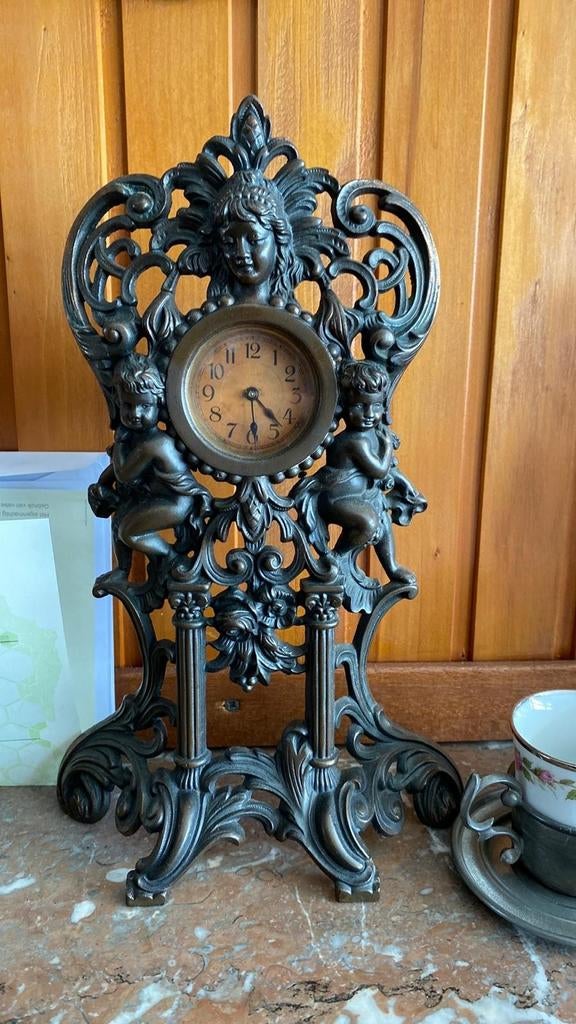 Antieke bronzen tafelklok met cherubijnen, Antiek en Kunst, Ophalen of Verzenden